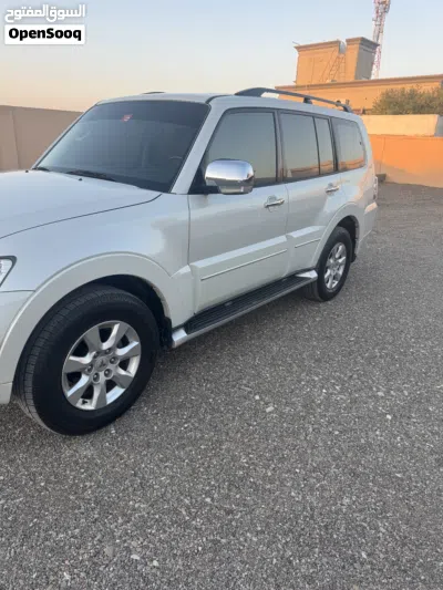 ميتسوبيشي باجيرو GLS 2