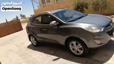 Hyundai Tucson Limited 4
