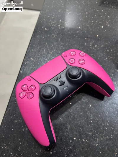 Pink PS5 controller barely used شبه مستعمل 2