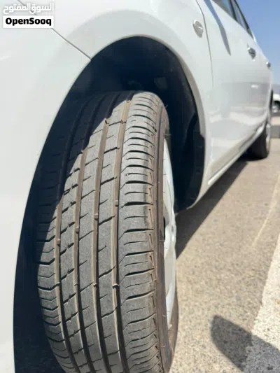 نيسان صني SL 4