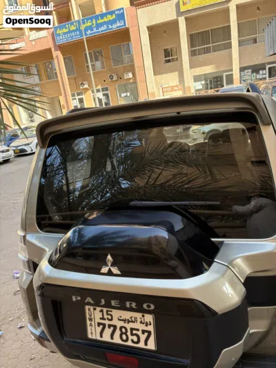 Mitsubishi Pajero GLS 4