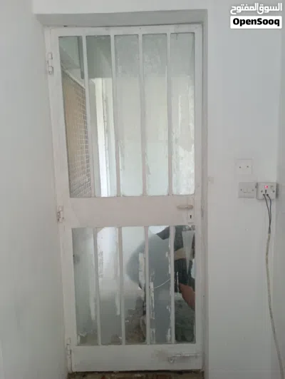 باب حديد داخل زجاج للبيع عدد 2 2