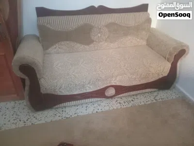 صالون للبيع ومعاه جلسة صغيرة 2