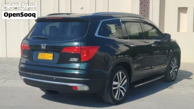 Honda Pilot Touring AWD 3