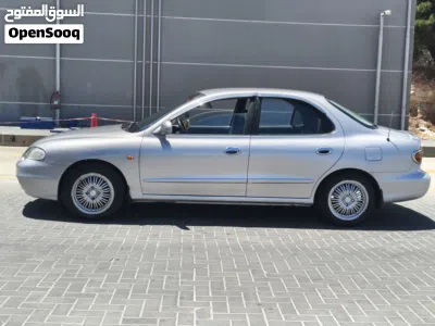 Hyundai Avante Standard 4
