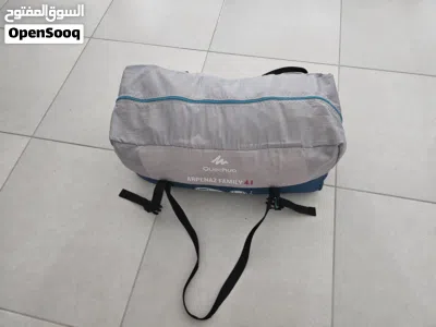 arpenaz family 4.1. 4 people tent for sale at discount price . brand quechua 3