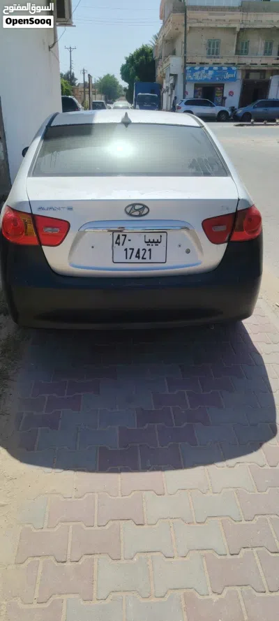 Hyundai Avante SE 2
