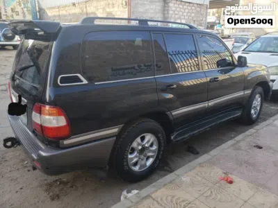 Toyota Land Cruiser VXR 2