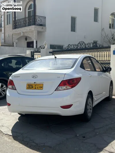 Hyundai Accent Standard 2