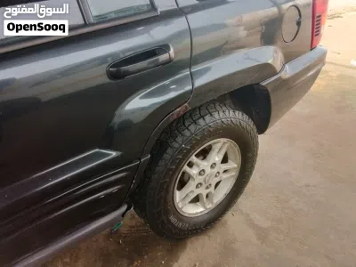 جيب جراند شيروكى Laredo 2