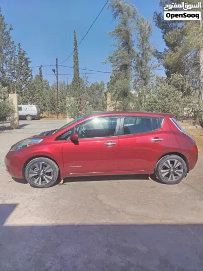نيسان ليف SV 2