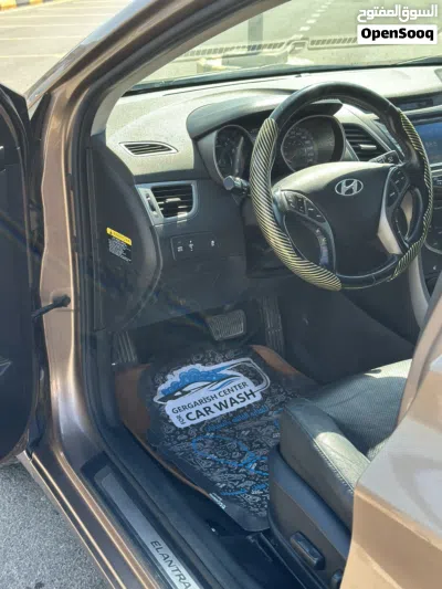Hyundai Elantra Limited 4