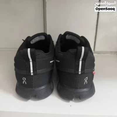 on running cloud sneakers 4