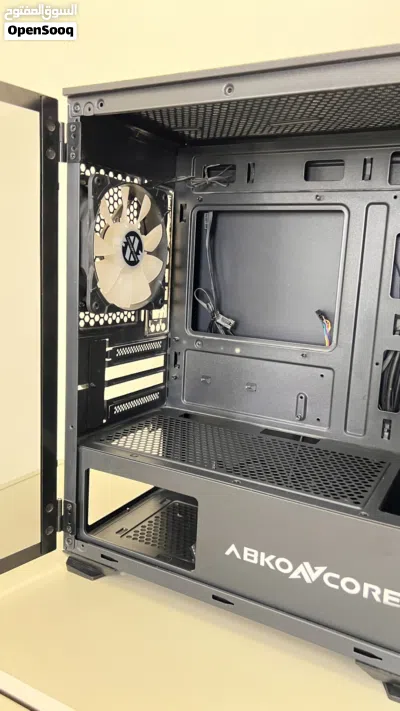 للبيع كيس من شركة ABKONCORE لون اسود مع 4 مراوح RGB مع كرتونه 3