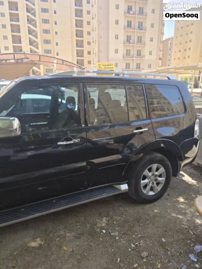 ميتسوبيشي باجيرو GLS 4