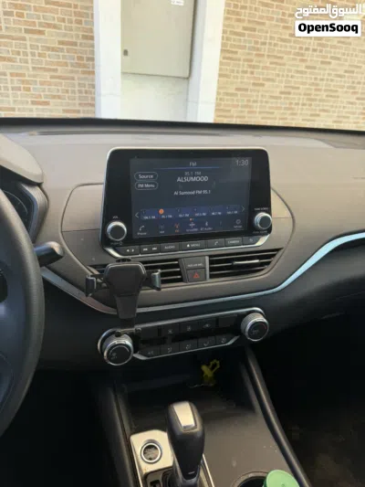 Nissan Altima S 4