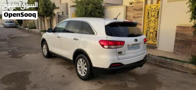 Kia Sorento EX 4