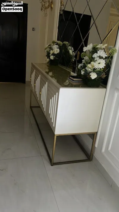 طاولات وطاولة بوفيه للبيع 3