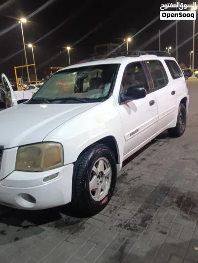 GMC Envoy Denali 4