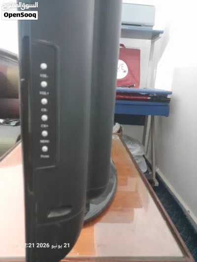 شاشة عاطلة وتلفزيون يخدم 4