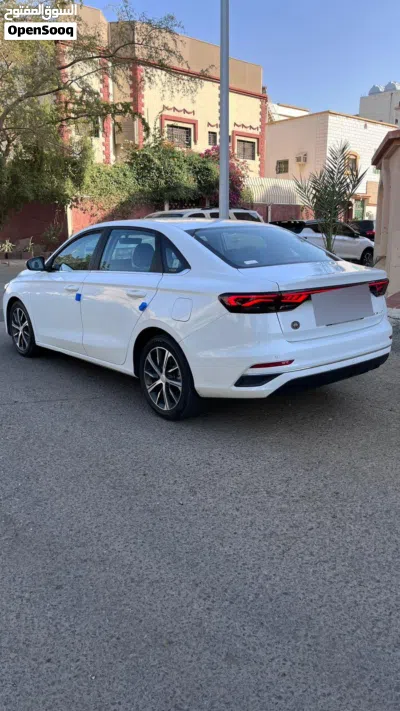 Geely Emgrand X7 4