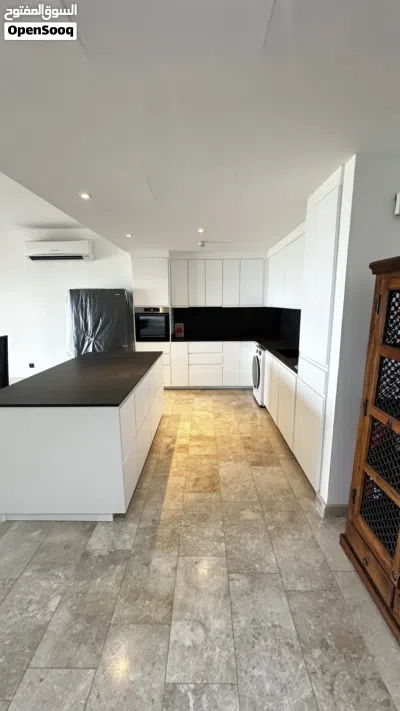 Two bedroom apartment Seaview for sale 2