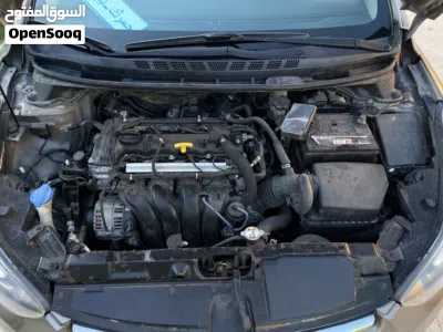 Hyundai Elantra SE 3