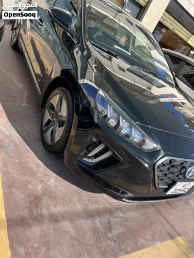 هيونداي ايونيك Standard 2