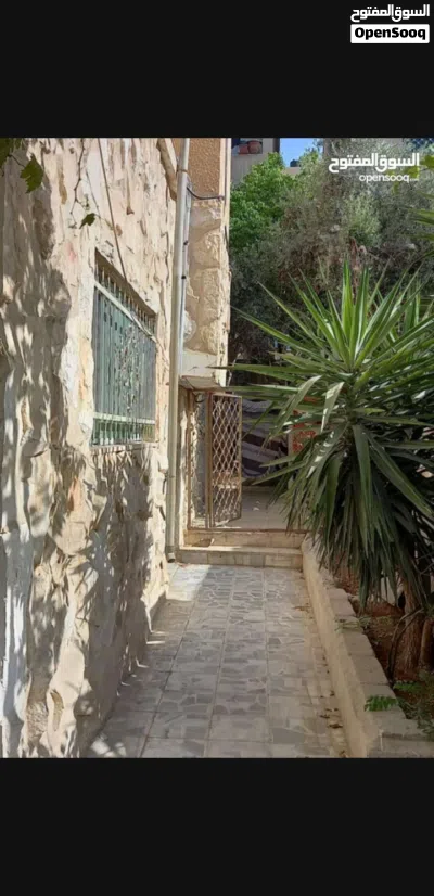 عمارة للبيع في الزرقاء الجديدة مكونة من ثلاث طوابق 2