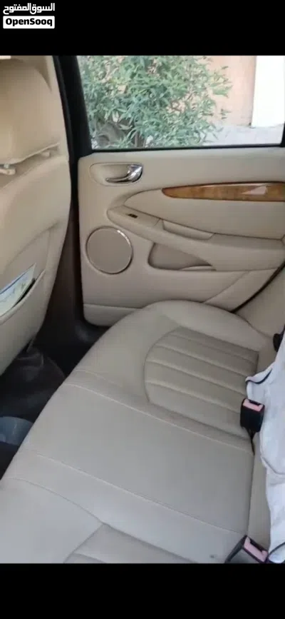 جاكوار XF Luxury 4