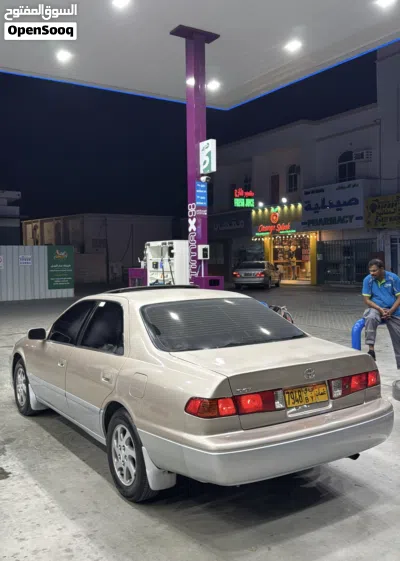 تويوتا كامري XLE 3