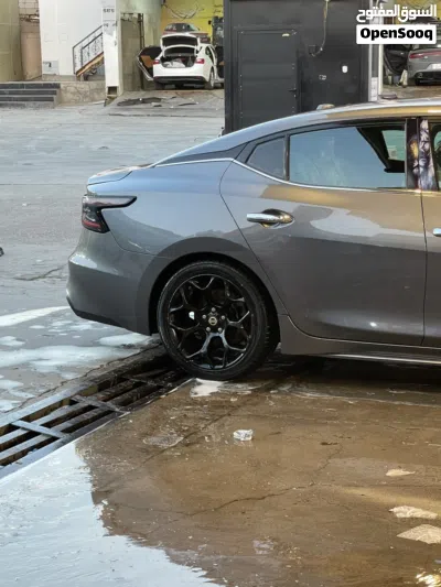 Nissan Maxima SV 4