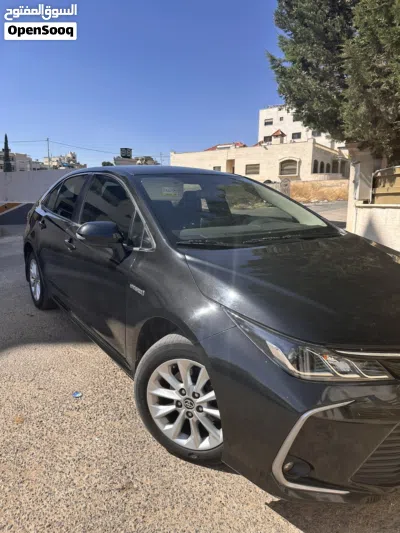 تويوتا كورولا Hybrid 4