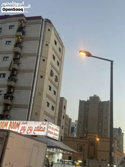 مطلوب شخص مصري محترم مشاركة شقة غرفة صالة حمام الفروانية ق3 مقابل الإدارة التعليمية 2
