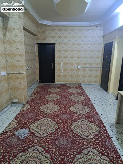 استديو لايجار عمر 4