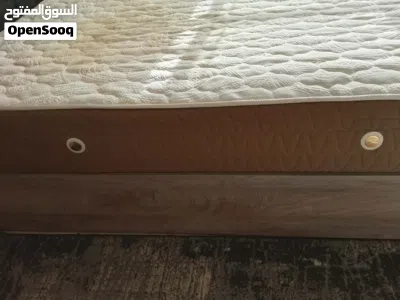 تخت مفرد ونص بحاله جيده جدا مع فرشه 4