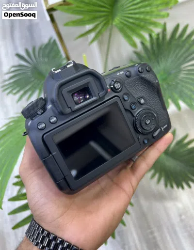 � للبيع كاميرا Canon EOS 6D Mark II 4
