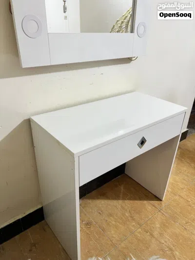 ميز تسريحه 3