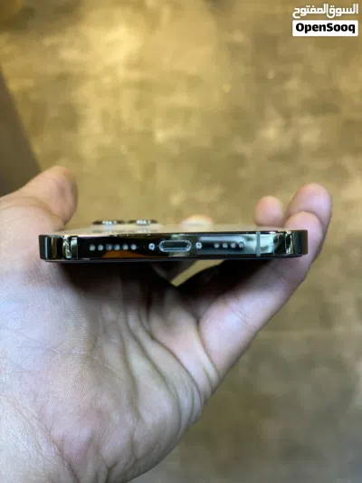 للبيع: iPhone 12 Pro Max • اللون: ذهبي • السعة: 256GB • البطارية: 83% بحالة ممتازة 3