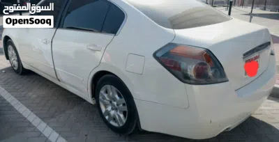 Nissan Altima SV 4