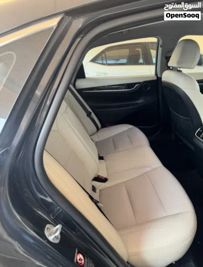 Hyundai Azera GL 2