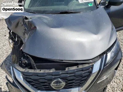 Nissan Rogue S 4