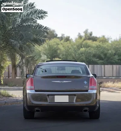 Chrysler 300 300S v8 4