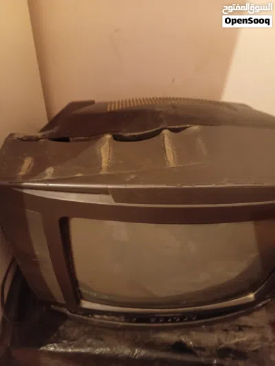 تلفزيون عدد 2 14 بوصة واحد قاريونس والاخر داوو و DVD 4