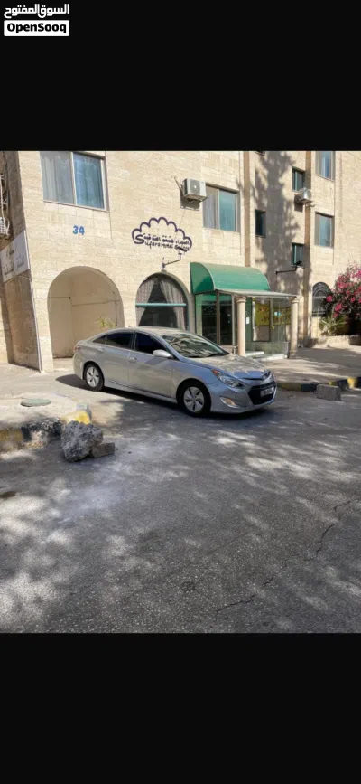 Hyundai Sonata Standard 2