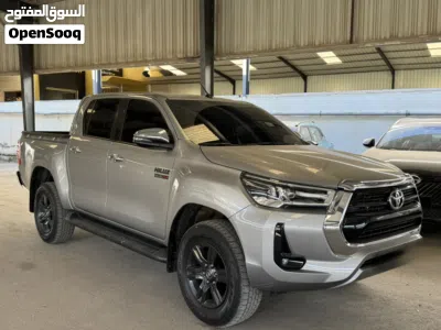 Toyota Hilux SR5 4