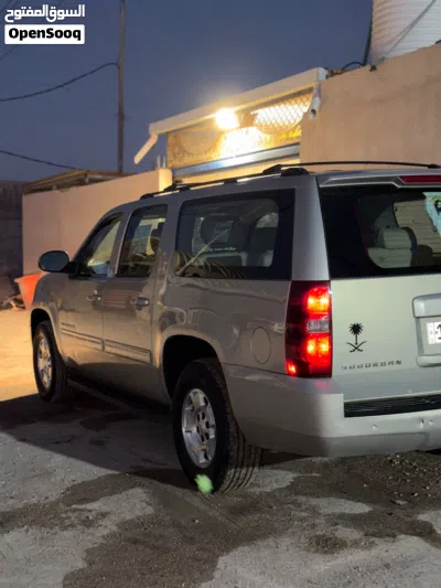 Chevrolet Suburban LT 3