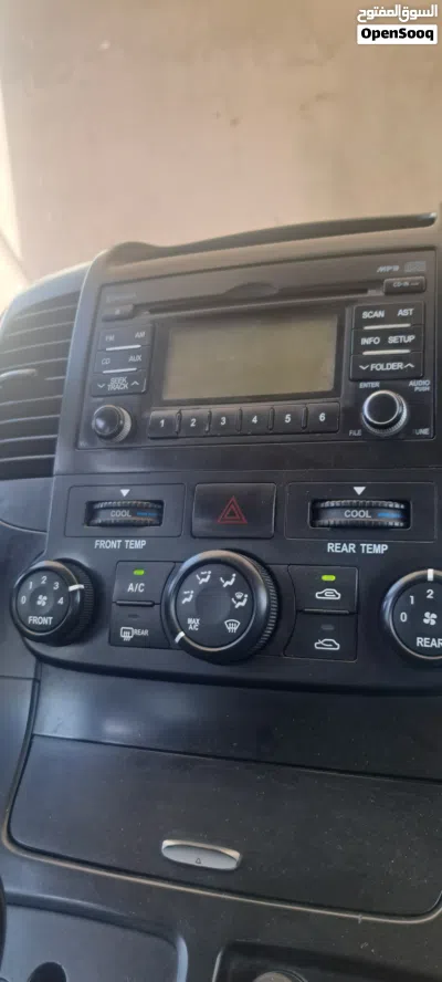 Kia Carnival EX 3