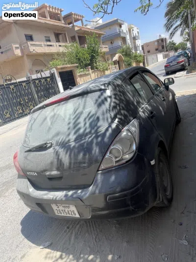 نيسان فيرسا SR 3