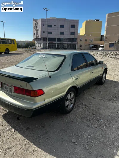 Toyota Camry GLI 2